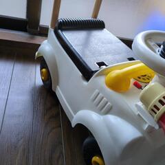 子ども　乗り物　パトカー　？　押し車の画像