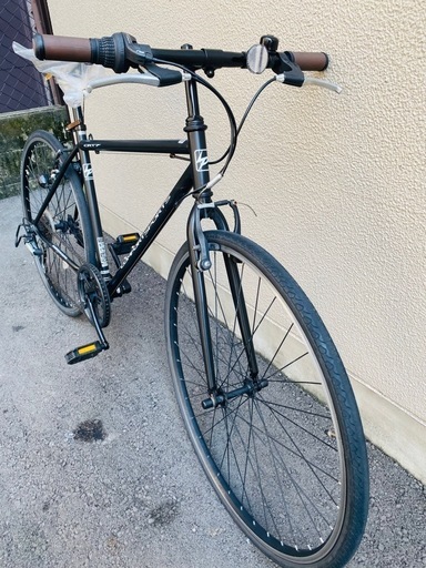 足回りがカートリッジじゃないので安くで掲載します。自転車屋なので整備はバッチリです。防犯登録料も込みの料金なので譲渡証明など面倒なこともなく同時に防犯登録もできるので楽チンです！