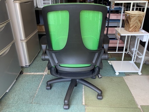 【リサイクルサービス八光】幅６７.５cm　バウヒュッテ　ゲーミングメッシュチェア グリーン G-130-GNY
