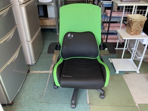 【リサイクルサービス八光】幅６７.５cm　バウヒュッテ　ゲーミングメッシュチェア グリーン G-130-GNY
