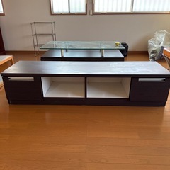 TVボードの画像