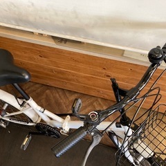 【チェーン新品！】6段変速　20インチ折りたたみ自転車　ホワイトの画像