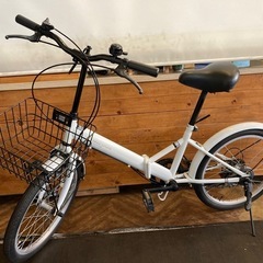 【チェーン新品！】6段変速　20インチ折りたたみ自転車　ホワイトの画像