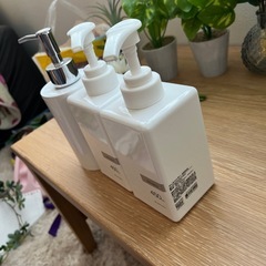 ディスペンサーボトル　3個　新品未使用の画像