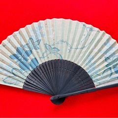 青い花模様の扇子 うちわ 布生地　和装小物 着物 浴衣　