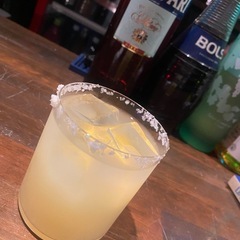 三条本寺小路で飲める方いませんか？