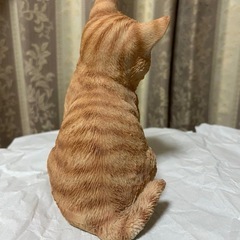 猫　ネコ　茶トラ　置物　２つの画像