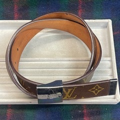 LOUIS VUITTON (ルイヴィトン) モノグラム サンチュール キャレ レザー ベルト ブラウン M6801 LB0032の画像