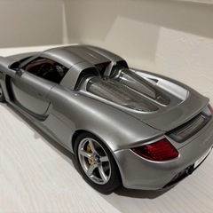 レア
タミヤ　ポルシェカレラGT 1/12 完成品の画像