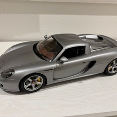 レア
タミヤ　ポルシェカレラGT 1/12 完成品の画像