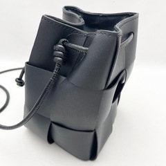 巾着型ショルダーバッグ  合皮 ブラックの画像