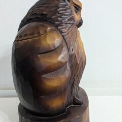 みみずく木彫りの画像