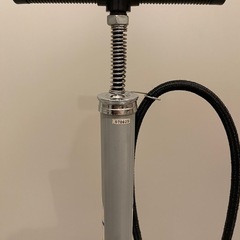 空気入れ(自転車減圧タンク付きポンプ)の画像