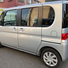 全込み超特価⭐️‼️車検超長い9年3月29日まで有り⭐️‼️左パワースライドドア⭐️‼️オートエアコン⭐️‼️ナビTV＆バックカメラ付き⭐️‼️タイミングチェーンエンジン⭐️‼️タイヤ4本山有り⭐️‼️安心の修復歴無し⭐️‼️24年式⭐️タント⭐️X⭐️スマートキー⭐️インパネAT⭐️フル装備⭐️ベンチシート⭐️リア分割スライドシート⭐️『令和7年度自動車税も、リサイクル料も、全てコミコミの超特価』‼️『更に千葉＆成田ナンバー管轄は名変代行無料サービス』‼️『圧倒的な安さ』‼️『超激安早い者勝ち』‼️の画像