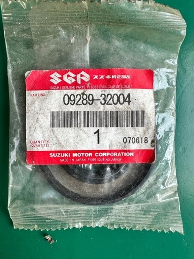 バイク
旧車スズキRG250Eストック部品