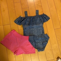 美品❗️子ども水着　女の子　セパレートタイプ　REPIPI ARMARIO 140cmの画像