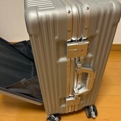 最新型　キャリーケース　スーツケース　新品未使用　機内持込可能