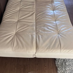 家具ソファー　ベッド　　白　の画像