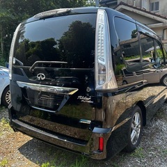 ⭐︎美車・希少⭐︎ セレナ　ライダー ブラックライン S-HYBRIDの画像