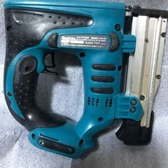 マキタ　14v充電式ピンタッカー　PT350D 中古美品、本体のみの画像