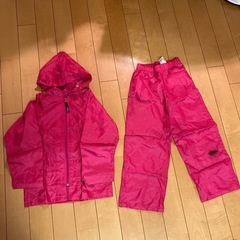 美品❗️子ども服　レインコート（上下セット）130cmの画像