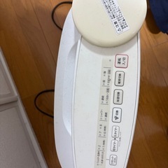 電気ファンヒーター（イオン加湿機能付き）の画像