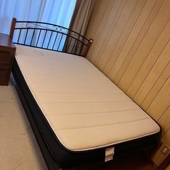 取引再開！ダブルベッドフレームとマットレスの画像