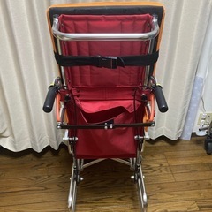 座位保持椅子の画像