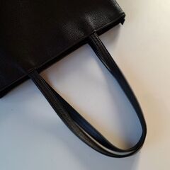 美品HushTug オールレザーシボ革 トートバッグブラックメンズ 黒A4肩掛け