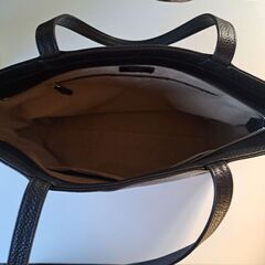 美品HushTug オールレザーシボ革 トートバッグブラックメンズ 黒A4肩掛け