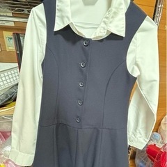 式服　色はネイビー