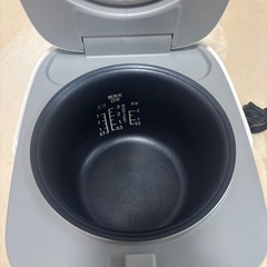 炊飯器の画像