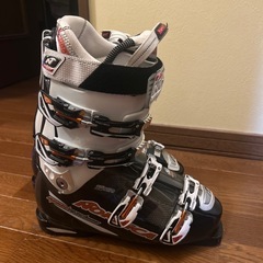 NORDICAスキーブーツ120の画像