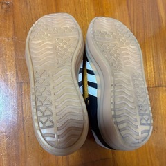 adidas スニーカー　24.5cmの画像
