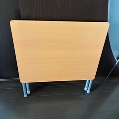 ニトリ  折りたたみコンパクトデスクの画像