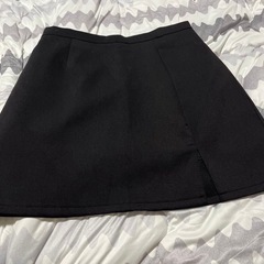 レディース用 黒 スカート 未使用 XLサイズです！の画像