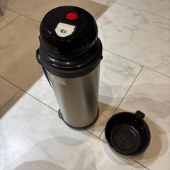 象印マホービン水筒2リットルの画像