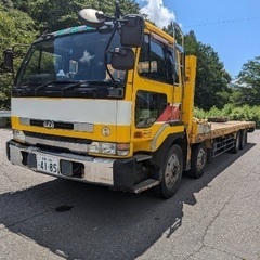 UDニッサン　セルフローダー　13t