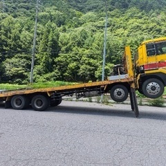 UDニッサン　セルフローダー　13tの画像