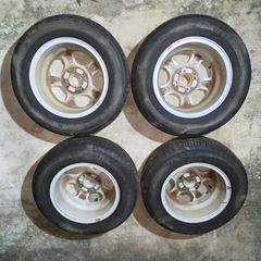 ブルーアース22年製 　185/70r14 マルチpcdの画像