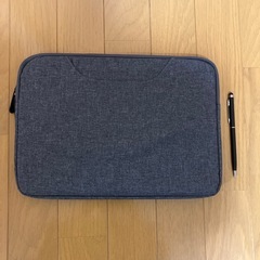 〈新品未使用〉iPad入れ+（おまけ）タッチペン