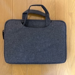 〈新品未使用〉iPad入れ+（おまけ）タッチペンの画像