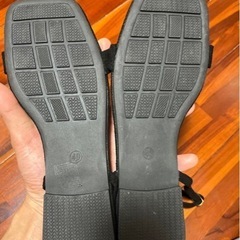 黒 スエード風 ストラップサンダル　サイズ25cm スリッパ
の画像