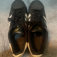 adidasスーパースターの画像
