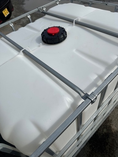 IBCタンク　大型タンク　貯水タンク 　1個の価格です　只今2個在庫有り 楽天市場】【10/24 20時〜 先着150名様使える15％OFFcp】貯水