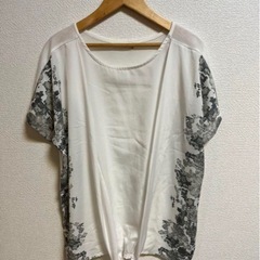LEPSIM 花柄 半袖トップス　　