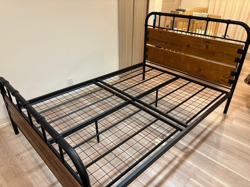 ベッドフレーム　ダブル