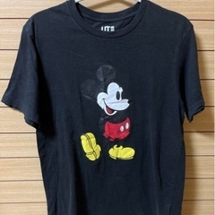 ユニクロ　ミッキーtシャツ　ブラック　格好かわいい　サイズM