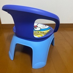 ドラえもん　子供椅子の画像