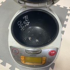 TOSHIBA 炊飯器の画像